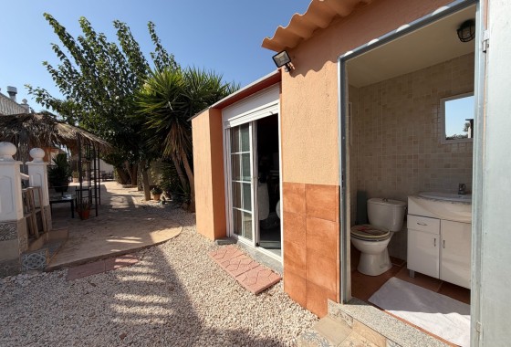 Herverkoop - Finca / Landhuis -
La Marina - Elche