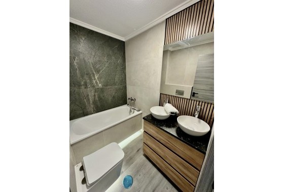Herverkoop - Appartement / Flat -
Torrevieja