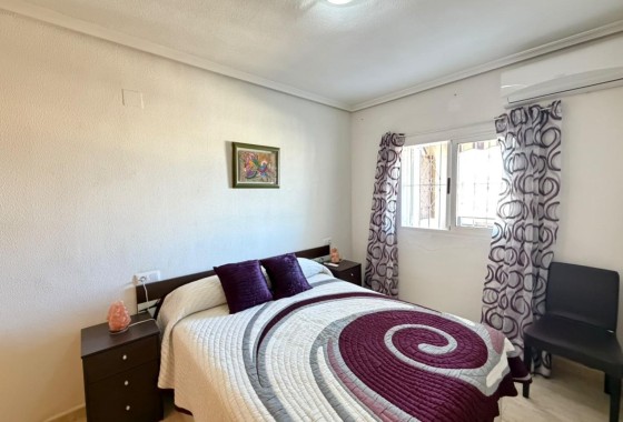 Wiederverkauf - Wohnung / Apartment -
Torrevieja - La Mata