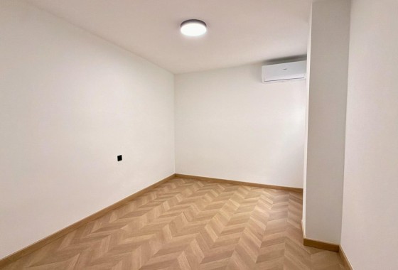 Revente - Appartement -
Torrevieja - Playa del Cura