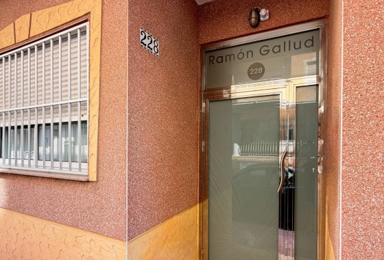 Revente - Appartement -
Torrevieja - Playa del Cura