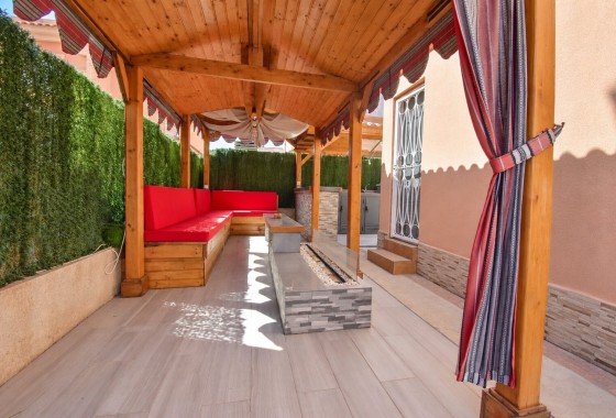 Resale - Detached Villa -
Orihuela Costa - Playa Flamenca