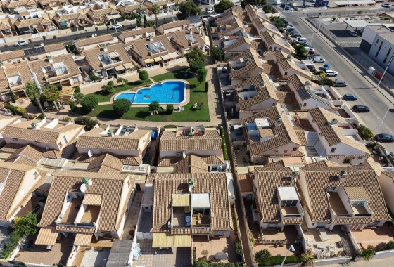 Herverkoop - Halfvrijstaande villa -
Orihuela Costa - La Zenia
