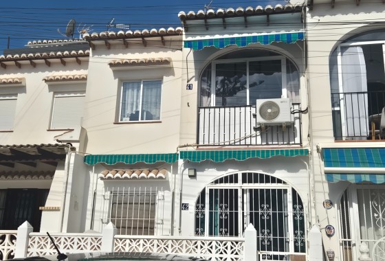 Herverkoop - Appartement / Flat -
Torrevieja - Lago jardin