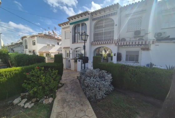 Herverkoop - Appartement / Flat -
Torrevieja - Lago jardin