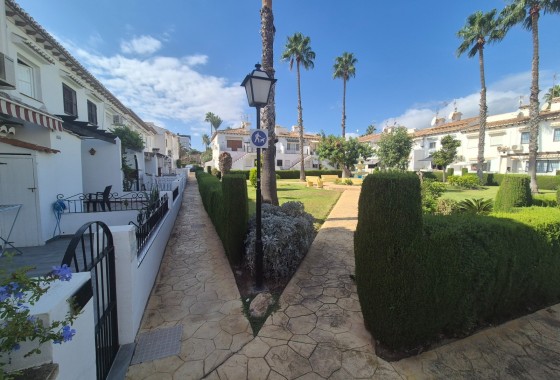 Herverkoop - Appartement / Flat -
Torrevieja - Lago jardin