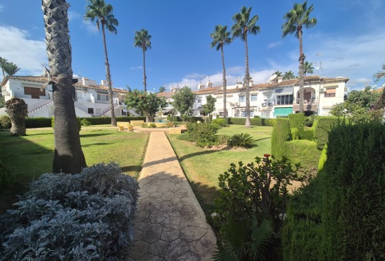 Herverkoop - Appartement / Flat -
Torrevieja - Lago jardin