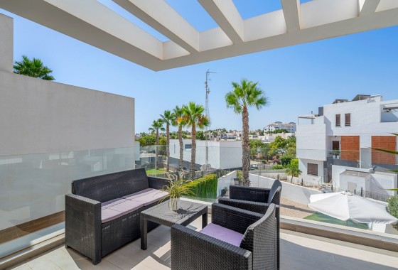 Herverkoop - Vrijstaande Villa -
Orihuela Costa - Villamartín