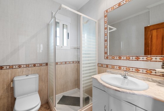 Venta - Chalet Independiente -
Guardamar del Segura