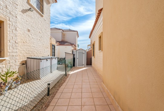 Venta - Chalet Independiente -
Guardamar del Segura
