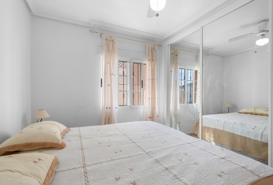Venta - Chalet Independiente -
Guardamar del Segura