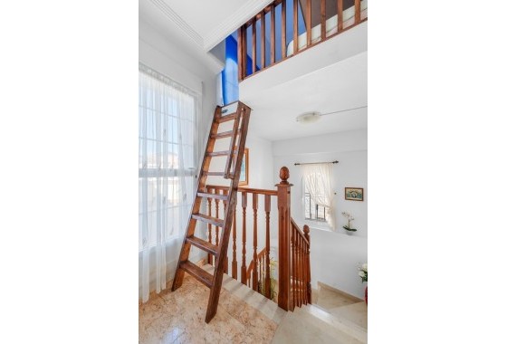 Venta - Chalet Independiente -
Guardamar del Segura
