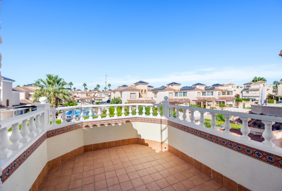Venta - Chalet Independiente -
Guardamar del Segura