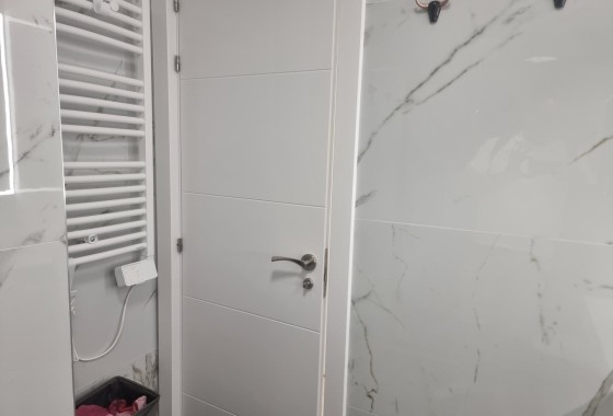 Herverkoop - Appartement / Flat -
Torrevieja - Playa de los Locos