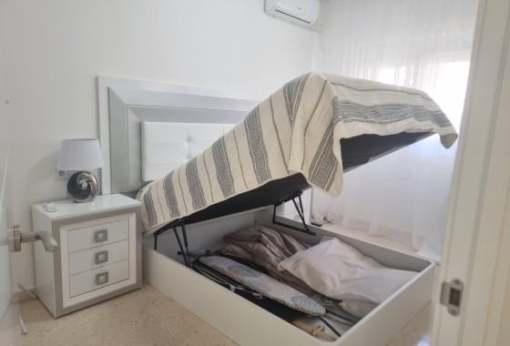 Herverkoop - Appartement / Flat -
Torrevieja - Playa de los Locos