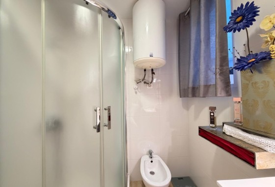 Revente - Appartement -
Torrevieja - Paseo Maritimo