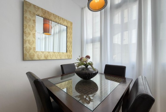 Revente - Appartement -
Torrevieja - Paseo Maritimo