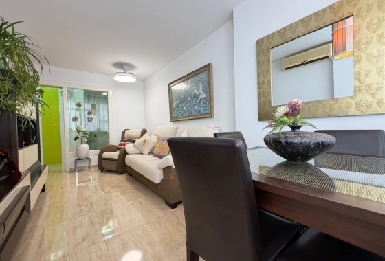 Revente - Appartement -
Torrevieja - Paseo Maritimo