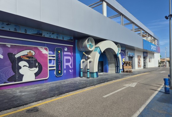 Venta - Comercial -
La Zenia