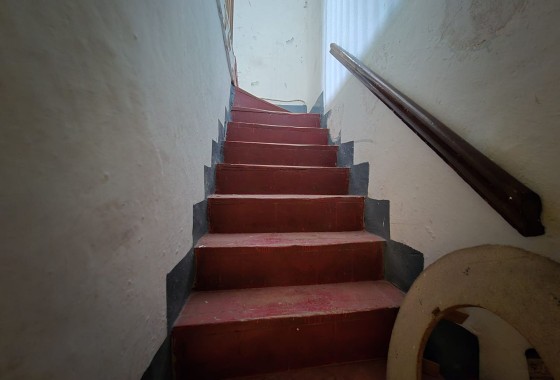 Resale - Townhouse -
Sax