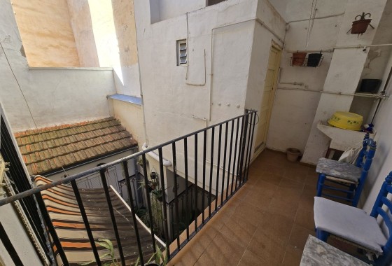 Resale - Townhouse -
Sax