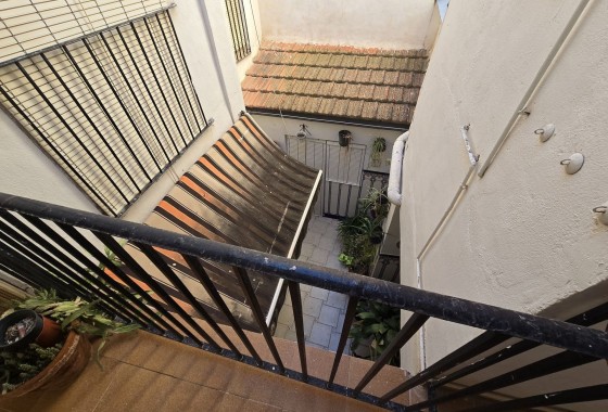 Resale - Townhouse -
Sax