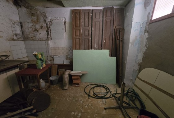 Resale - Townhouse -
Sax