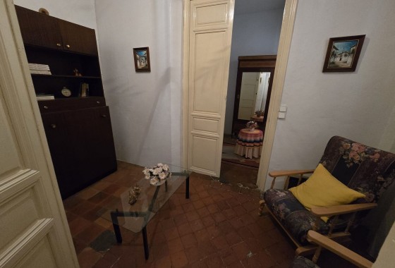 Resale - Townhouse -
Sax