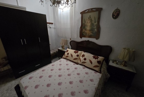 Resale - Townhouse -
Sax