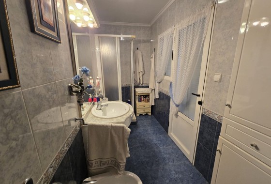 Resale - Townhouse -
Sax