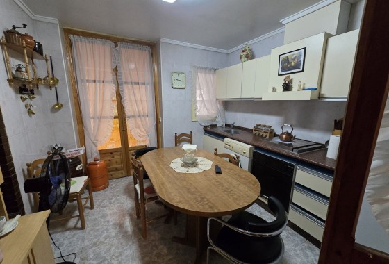 Resale - Townhouse -
Sax