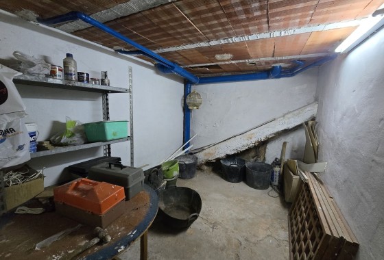 Resale - Townhouse -
Sax