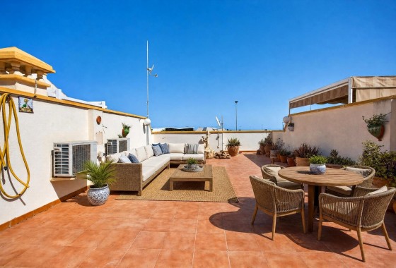 Herverkoop - Vrijstaande Villa -
Orihuela Costa