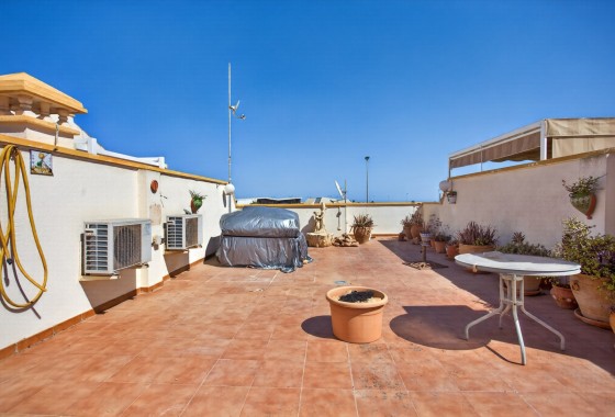 Herverkoop - Vrijstaande Villa -
Orihuela Costa
