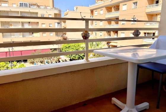 Revente - Appartement -
Torrevieja - El molino