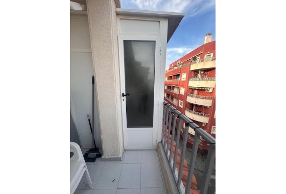 Herverkoop - Appartement / Flat -
Torrevieja - Playa del Cura