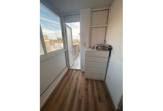 Herverkoop - Appartement / Flat -
Torrevieja - Playa del Cura