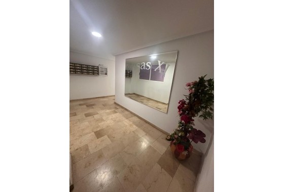 Herverkoop - Appartement / Flat -
Torrevieja - Playa del Cura
