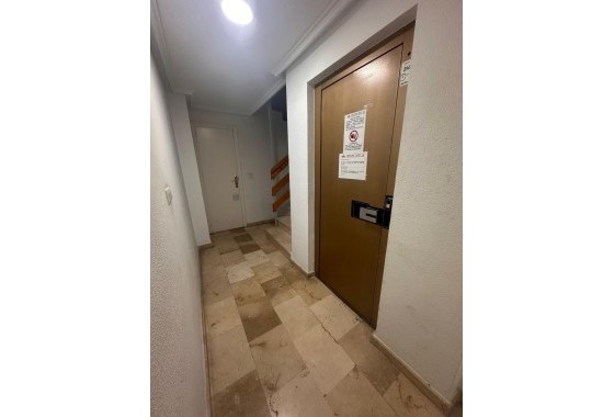 Herverkoop - Appartement / Flat -
Torrevieja - Playa del Cura