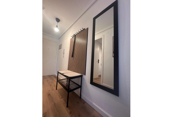 Herverkoop - Appartement / Flat -
Torrevieja - Playa del Cura
