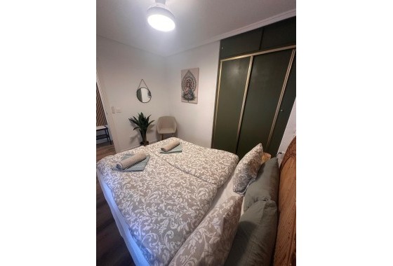 Herverkoop - Appartement / Flat -
Torrevieja - Playa del Cura