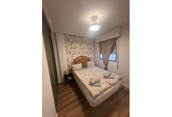 Herverkoop - Appartement / Flat -
Torrevieja - Playa del Cura