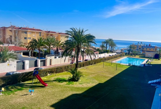 Herverkoop - Appartement / Flat -
Torrevieja - Punta Prima