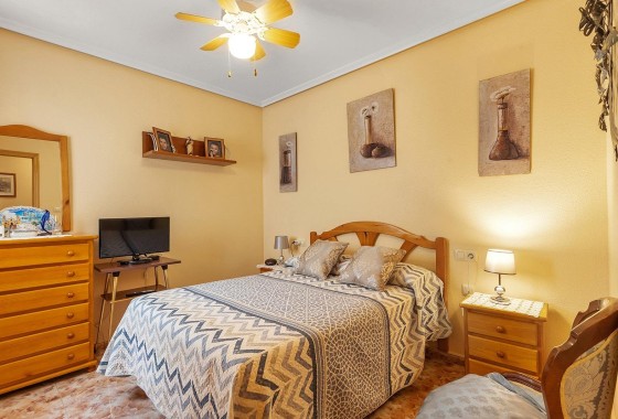 Sprzedaż - Apartament / Mieszkanie -
Torrevieja - La Mata