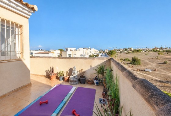 Herverkoop - Rijhuis -
Orihuela Costa - Los Altos
