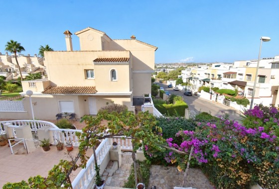Herverkoop - Rijhuis -
Orihuela Costa - Los Altos