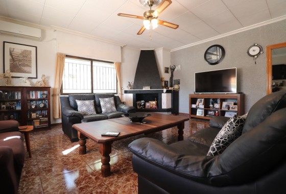 Herverkoop - Finca / Landhuis -
Crevillente - Crevillente - Country