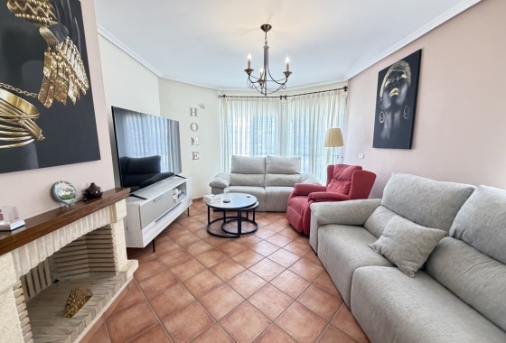 Resale - Townhouse -
Pilar De La Horradada