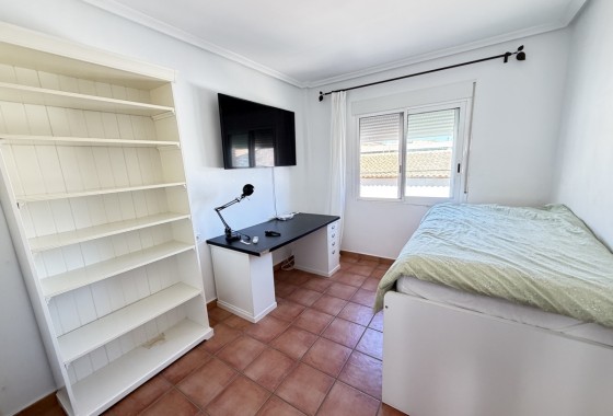 Resale - Townhouse -
Pilar De La Horradada