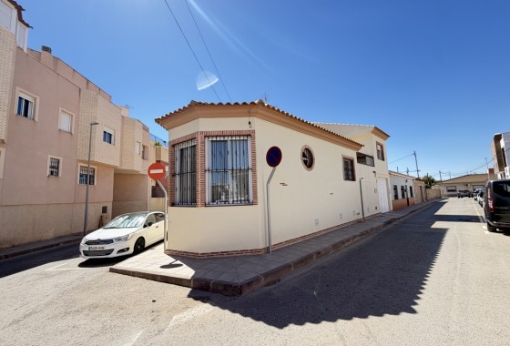 Resale - Townhouse -
Pilar De La Horradada
